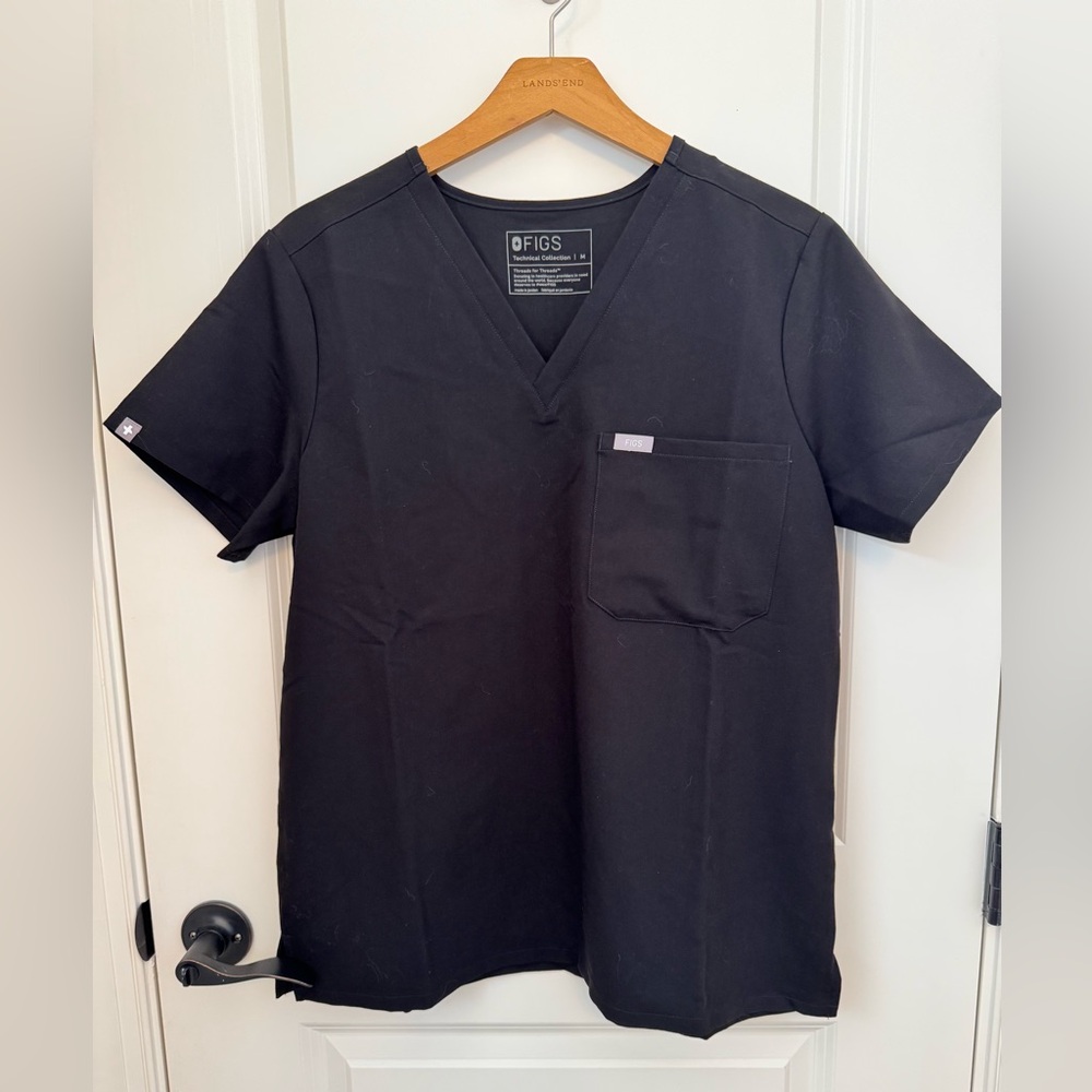 NWT Figs Catarina scrub top size M